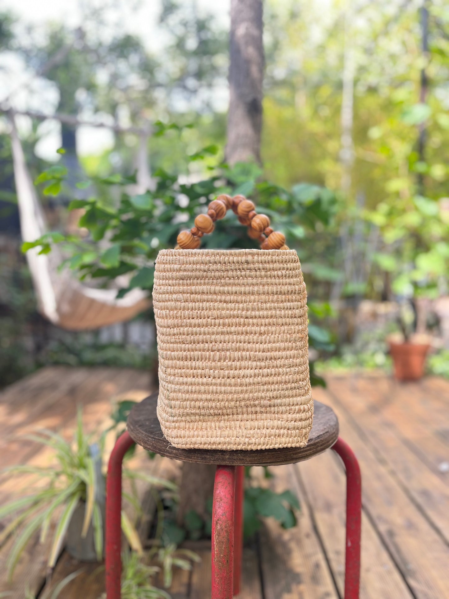 Panier rectangulaire avec anses en perles de bois - SARA