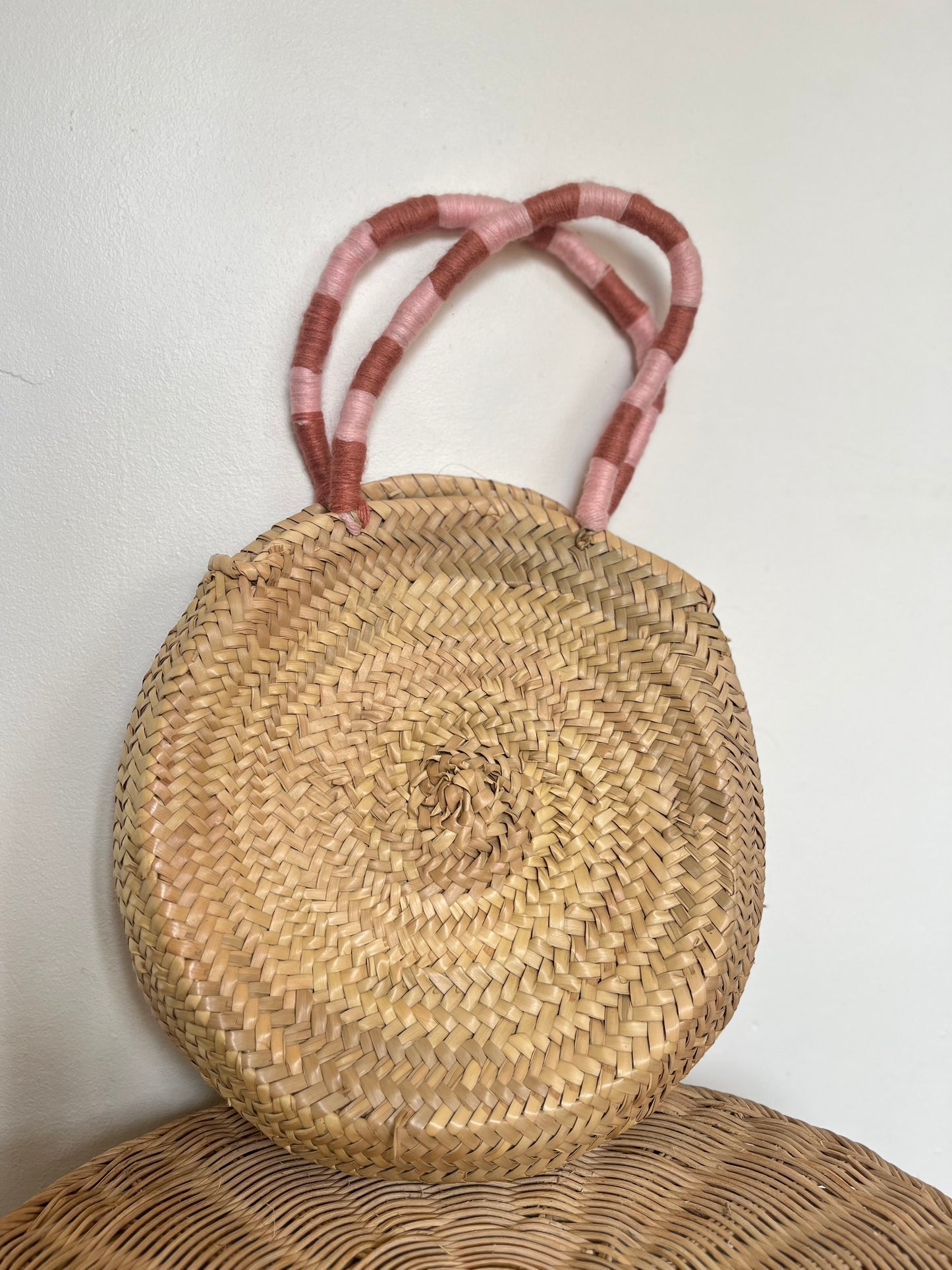 Panier rond avec anses colorées - DINA