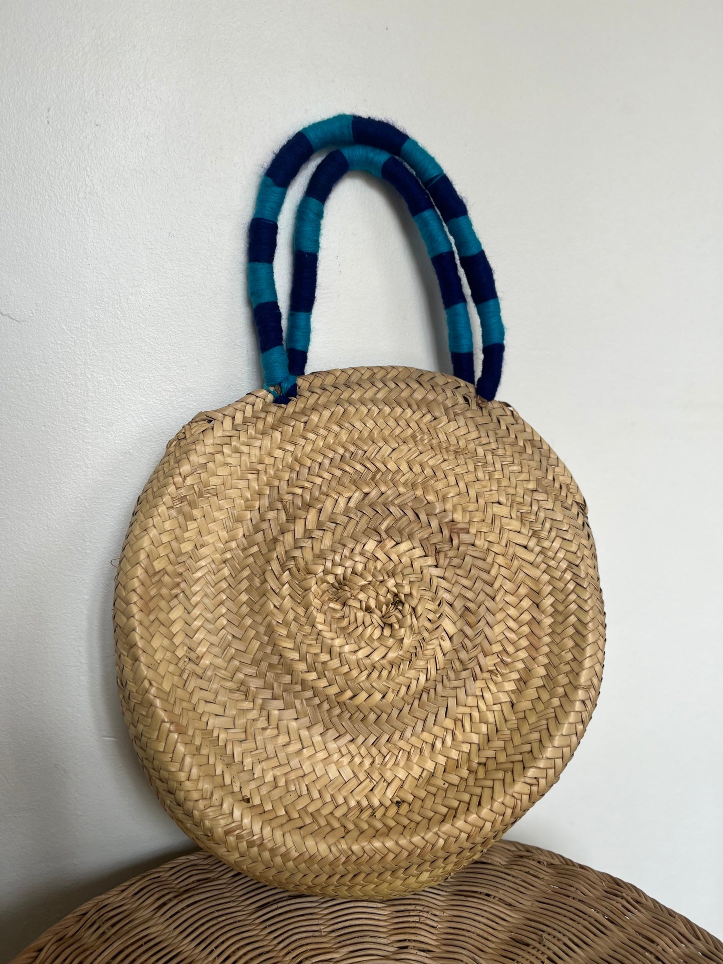 Panier rond avec anses colorées - DINA