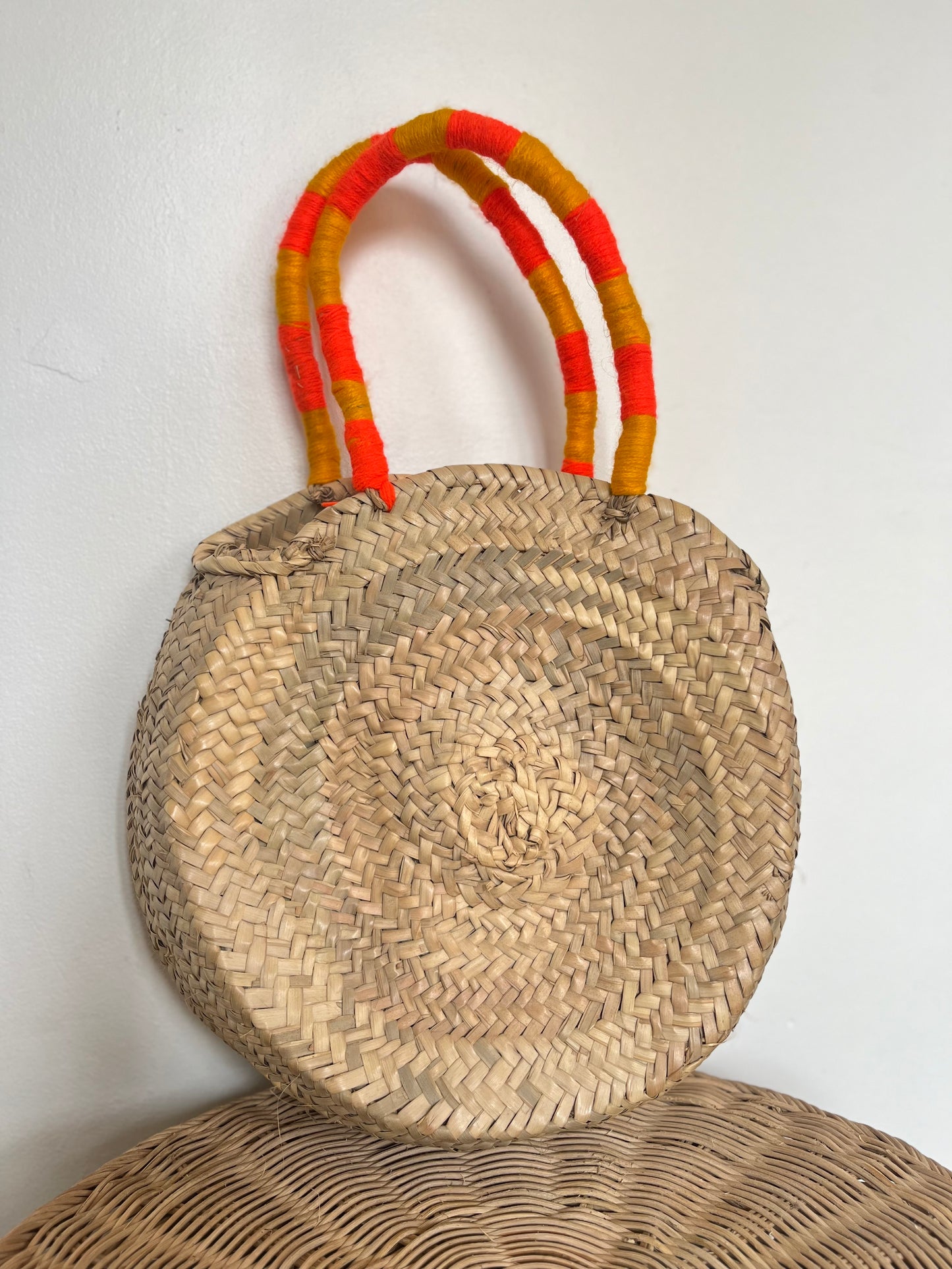 Panier rond avec anses colorées - DINA