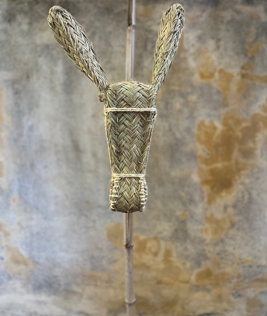 Trophée mural tête d’âne en paille tressée